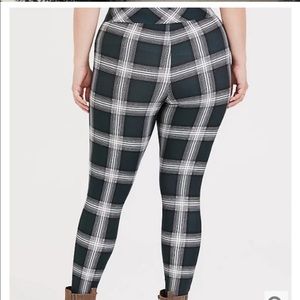 Torrid Studio 1X Premium Green Plaid Ponte Slim Fix Pixie Pants